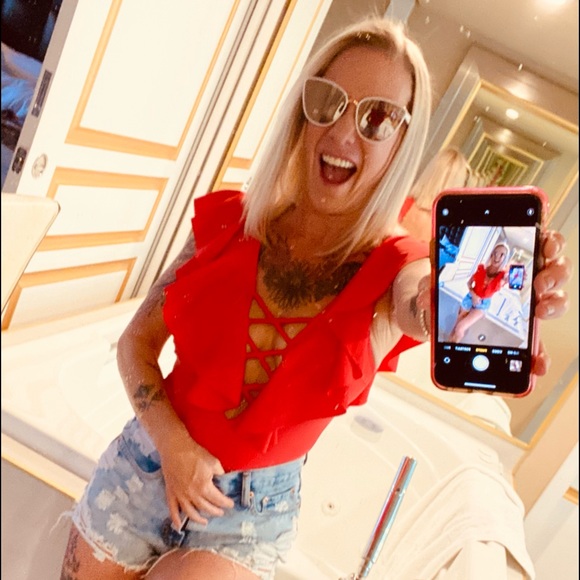 Meet your Posher, Sasha - Picture 10 of 17